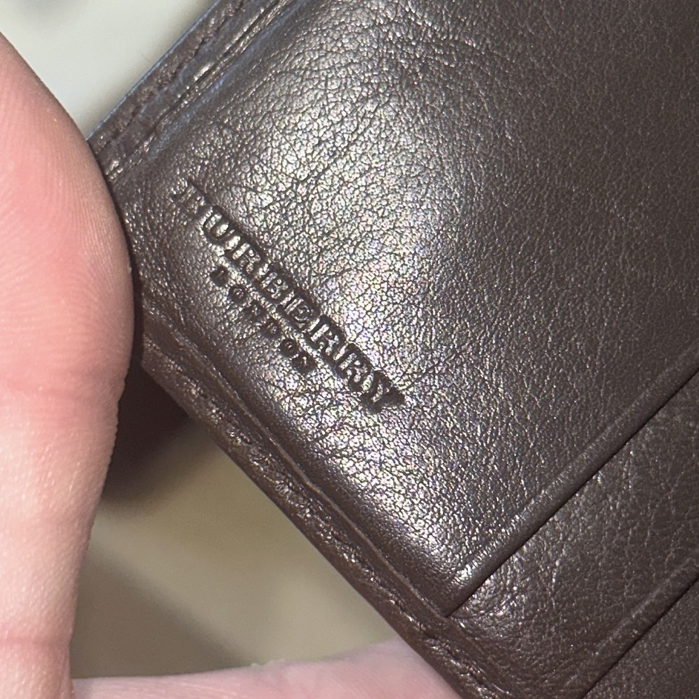 Burberry chocolate nova check compact wallet - Picture 8 of 11